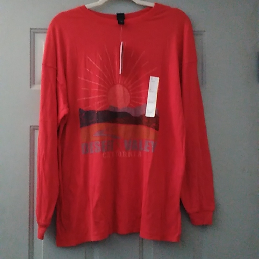 Unisex NWT Wild Fable long sleeved Tshirt size Small